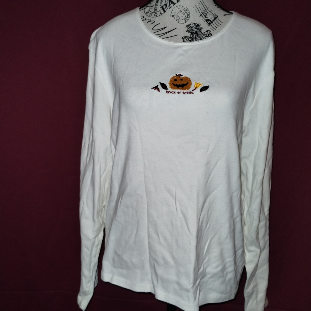 Old Navy White Halloween Long Sleeve Top